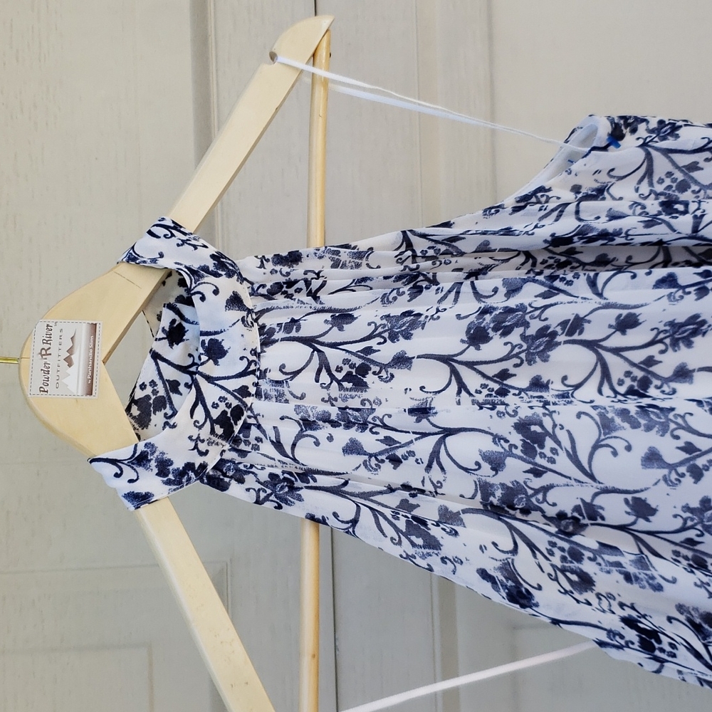 ** 3/$25 ** FRENCHI Blue & White Halter Top Keyhole Button Neck Size XS